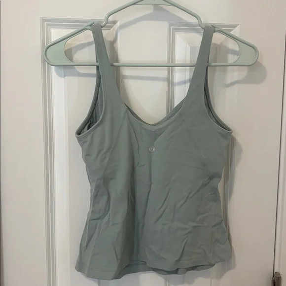 Lulu align tank - Picture 1 of 5